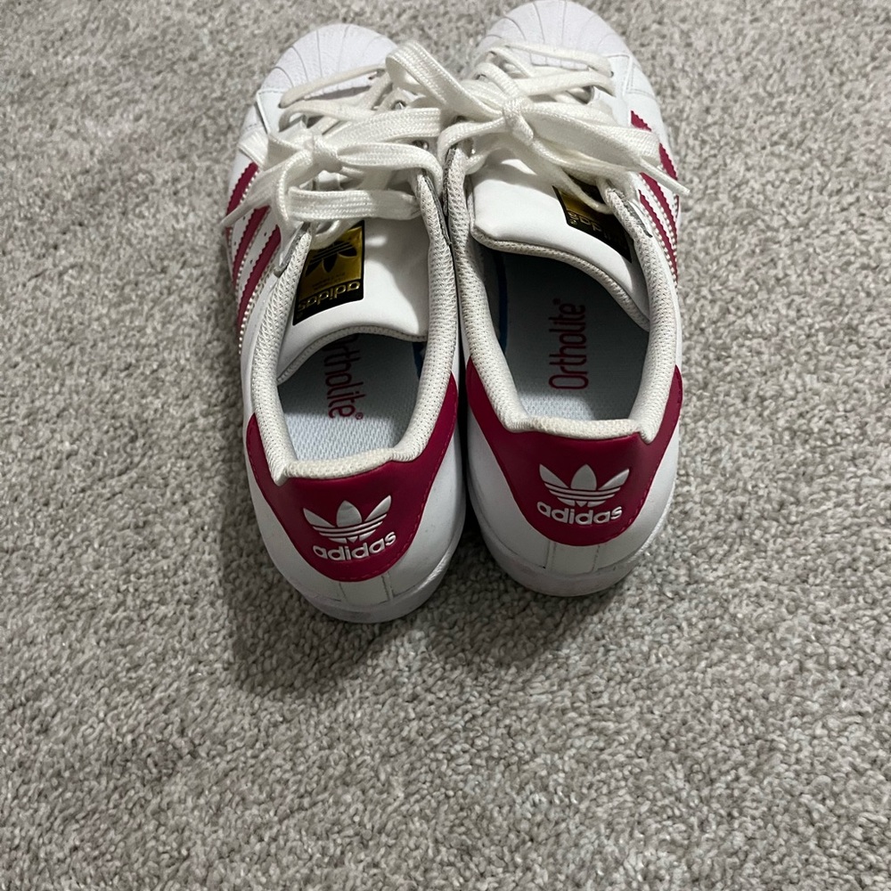 Adidas girls shell top sneakers size 6 1/2